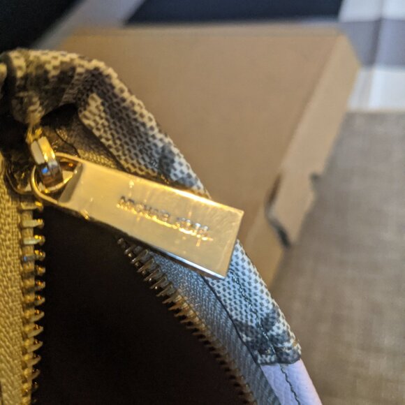 Michael Kors Belt Bag - Picture 5 of 7